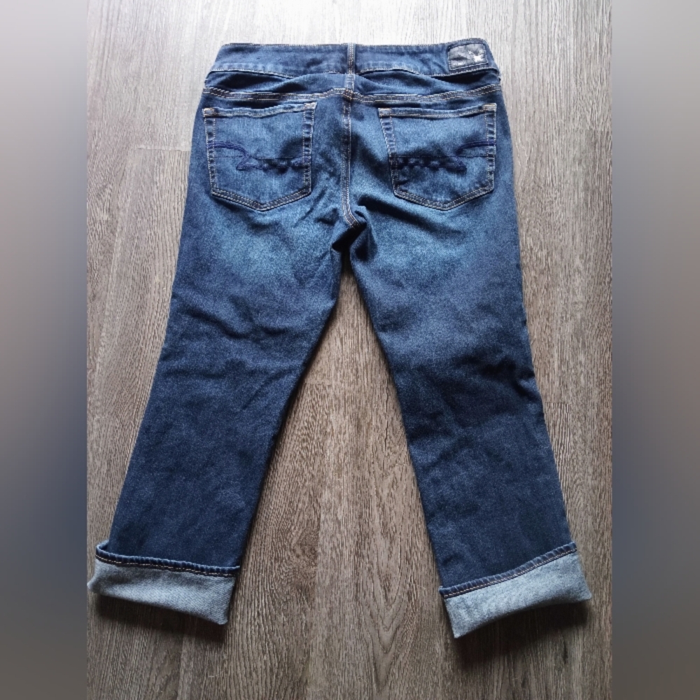 Women's American Eagle crop jeans size 8 regular, mid rise
